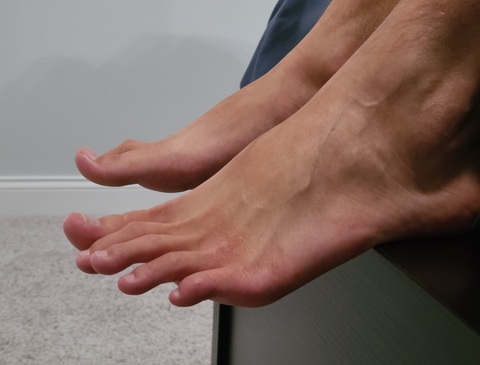 Header of sexyguyfeet